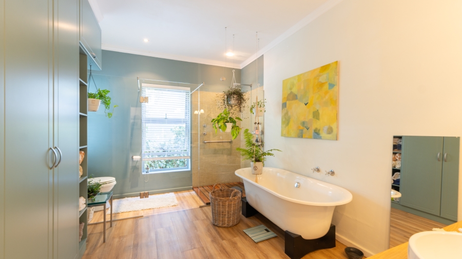 2 Bedroom Property for Sale in Green Point Western Cape